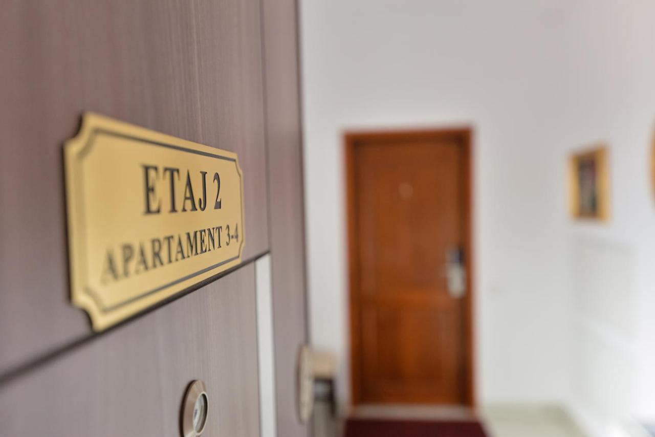 Ago Apartments Bukares Bagian luar foto