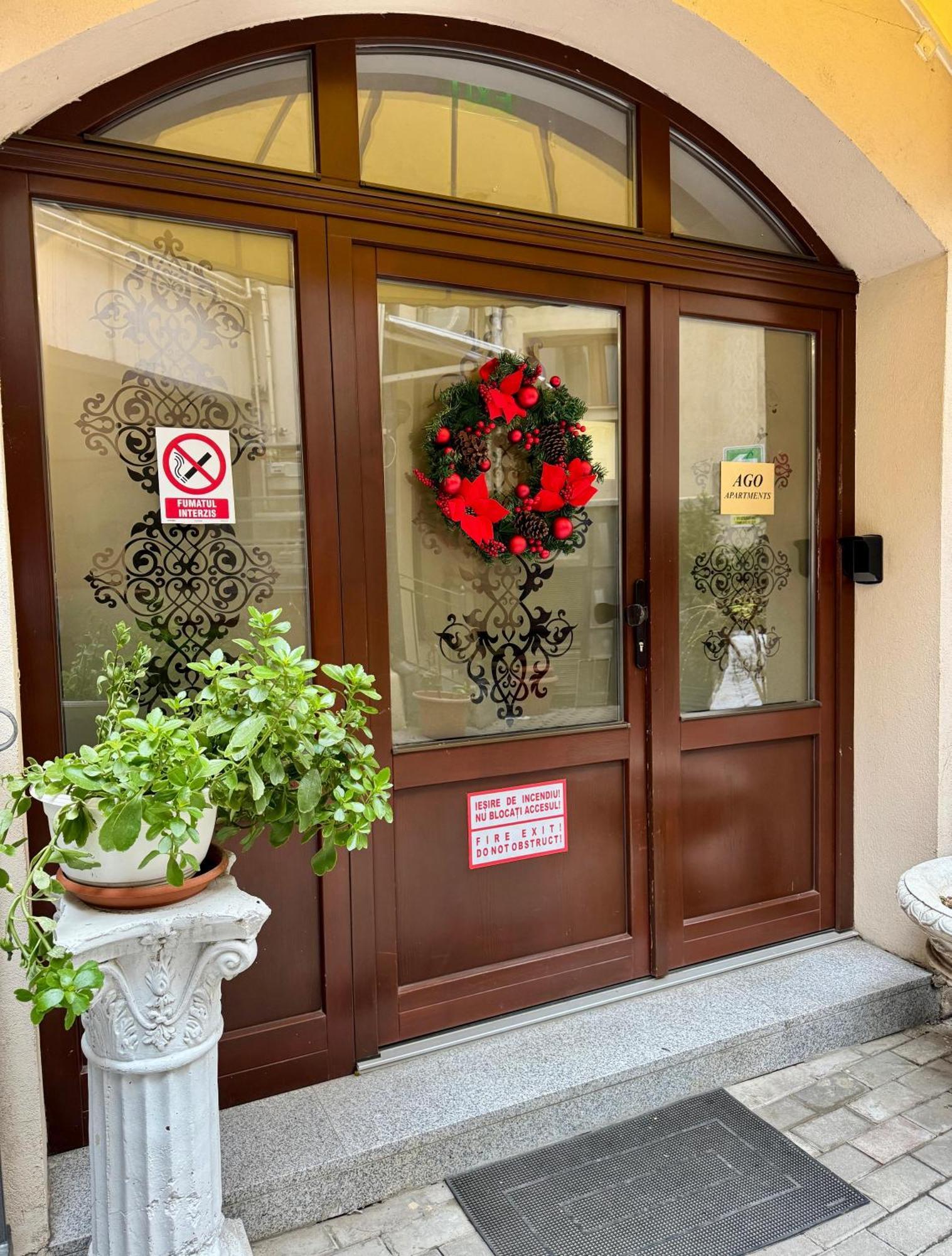 Ago Apartments Bukares Bagian luar foto